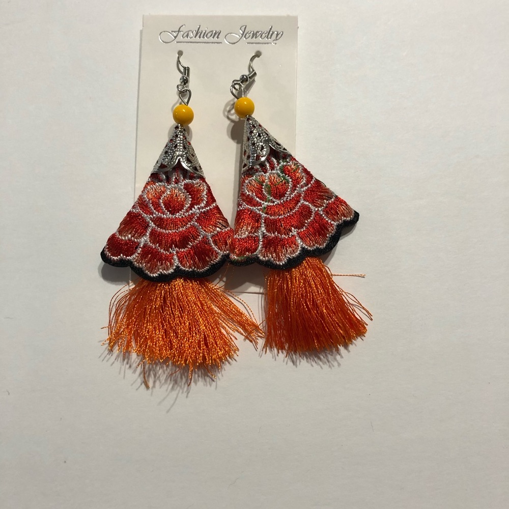 Women’s jewelry